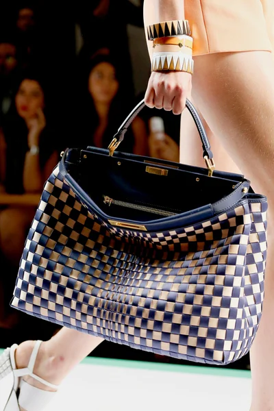 Look 52